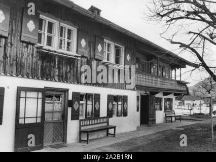 Vue extérieure d'une ferme du 17ème siècle sur Tegernsee (sans date). Banque D'Images