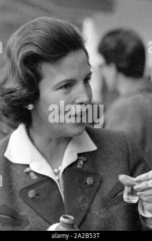 Excursion de la haute noblesse autour de Léopold III, Roi des Belges, à Hinterriss dans le Tyrol. La photo montre Mary Lilian Baels (Princesse de Rethy), l'épouse du roi belge. Banque D'Images