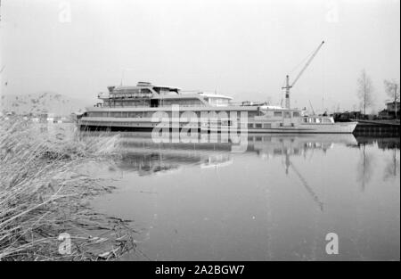 Le débat public à la dénomination (vraisemblablement) de ce navire de la flotte de Bodensee autrichien est entré dans l'histoire comme le 'Fussachaffaere' ('Fussach affair'). Le nom 'Vorarlberg' gagné. Banque D'Images