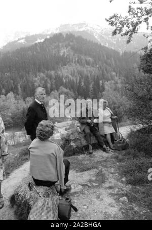 Les touristes visitent l'Obersalzberg. Banque D'Images