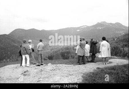 Les touristes visitent l'Obersalzberg. Banque D'Images
