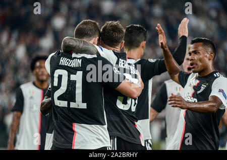 Turin, Italie. 06Th Oct, 2019. Federico Bernardeschi célèbre lors de la Ligue des Champions, match de football entre la Juventus et le Bayer Leverkusen. La Juventus a gagné 3-0 sur le Bayer Leverkusen. Au stade de la Juventus de Turin. 1er octobre 2019 l'Italie. (Photo par Alberto Gandolfo/Pacific Press) Credit : Pacific Press Agency/Alamy Live News Banque D'Images