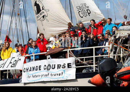 Amsterdam, Pays-Bas. 09Th Oct, 2019. AMSTERDAM, 02-10-2019, Kaap de Groene Hoop, marins faisant des discours avant de la voile. Credit : Pro Shots/Alamy Live News Banque D'Images