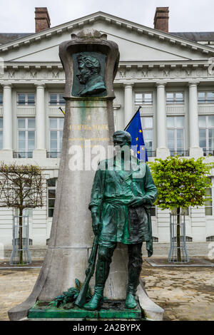 Statue de Frédéric de Merode à la Place des Martyrs à Bruxelles, Belgique, l'endroit est proche de la rue commerçante Rue Neuve. Un monument central t Banque D'Images