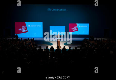 Manchester, UK. 2e oct, 2019. Boris Johnson, Premier Ministre, Premier Lord du Trésor, Ministre de la fonction publique et de MP pour Uxbridge et South Ruislip, parle à quatre jours du congrès du parti conservateur à Manchester. Credit : Russell Hart/Alamy Live News Banque D'Images