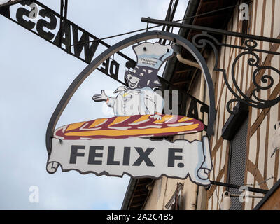 Les signer pour Felix F boulangerie ou boulangerie française shop à Wassy, Haut-Marne, région Champagne-Ardennes de France Banque D'Images