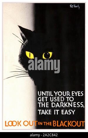 British, WW2, la sécurité routière poster, regarder dans la panne (tête de chat noir avec des yeux jaunes), 1939-1946 Banque D'Images