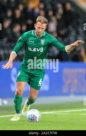 1er octobre 2019, KC Stadium, Kingston Upon Hull, Angleterre ; Sky Bet Championship, Hull City v Sheffield Mercredi : Jordan Rhodes (6) de Sheffield mercredi avec le ballon Crédit : David Greaves/News Images Banque D'Images