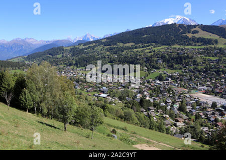 Megève et le massif du Mont-Blanc. Vie du massif du Jaillet. Haute-Savoie. La France. / Megève et le massif du Mont-Blanc. Haute-Savoie. La France. Banque D'Images