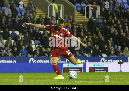 1er octobre 2019, Madejski Stadium, la lecture, l'Angleterre ; Sky Bet Championship, Fulham v Lecture:Tom Cairney (10) des scores de fulham pour le rendre 0-1 Crédit : Matt O'Connor/News Images Banque D'Images