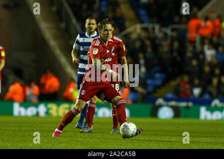 1er octobre 2019, Madejski Stadium, la lecture, l'Angleterre ; Sky Bet Championship, Fulham v Lecture:Stefan Johansen (8) de Fulham pendant le jeu Crédit : Matt O'Connor/News Images Banque D'Images