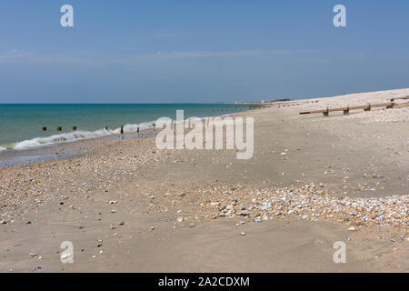 La plage de East Wittering sur la côte du Sussex de l'Ouest, en Angleterre. Banque D'Images