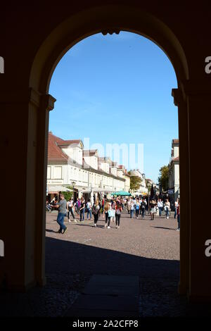 Vue depuis la porte de Brandebourg. Potsdam. Allemagne Banque D'Images