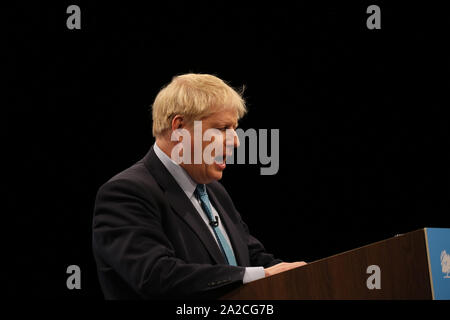 Manchester, UK.2 Octobre, 2019. Le premier ministre, Boris Johnson, donne son discours à la conférence du parti conservateur à Manchester, Lancashire, Royaume-Uni. Crédit : Barbara Cook/Alamy Live News Banque D'Images