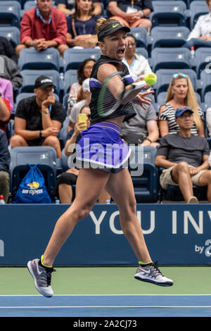 De la Roumanie : Simona en compétition dans le premier tour de l'US Open de Tennis 2019 Banque D'Images