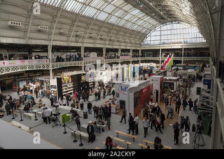 Olympia, Londres, Royaume-Uni. 2e oct, 2019. Le restaurant au salon de l'Olympia, Kensington. L'événement a plus de 450 exposants qui possède, ou qui travaillent dans des restaurants, hôtels, pubs, bars et d'établissements répartis à travers le Royaume-Uni. Penelope Barritt/Alamy Live News Banque D'Images