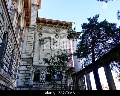 Façade latérale du Palais de Rumine, bâtiment de la fin du XIXe siècle de style Renaissance florentine à Lausanne, Suisse. Banque D'Images