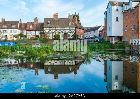 TEWKESBURY, Royaume-Uni - 21 septembre 2019 : l'abbaye moulin sur la rivière Avon à Tewkesbury, Gloucestershire. Banque D'Images