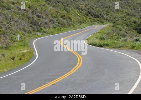 Californie - route de l'état dans le comté de Marin. La Pacific Coast Highway. La partie appelée l'autoroute du littoral 1. Banque D'Images