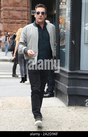 New York, NY, USA. 2e oct, 2019. Jon Hamm à construire le nouveau film de promotion de la série, Lucy In The Sky le 2 octobre 2019. Credit : Rw/media/Alamy Punch Live News Banque D'Images