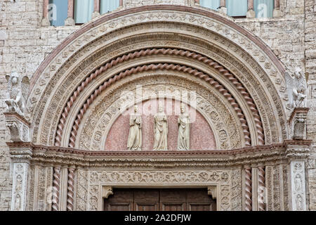 Belle architecture à Pérouse.Le Palazzo dei Priori est l'un des bâtiments les plus caractéristiques dans le centre historique de Pérouse, Ombrie, Italie Banque D'Images