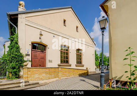 Oswiecim (pl. : Auschwitz), Malopolskie province. La synagogue sur ks.J. Skarbek square. Banque D'Images