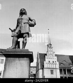 Händel Das Denkmal auf dem Rathausplatz à Halle an der Saale, Allemagne Allemagne Années 1930 er Jahre. Monument fo compositeur allemand Georg Friedrich Haendel à la place de l'hôtel de ville de Halle à rivière Saale, Allemagne 1930. Banque D'Images