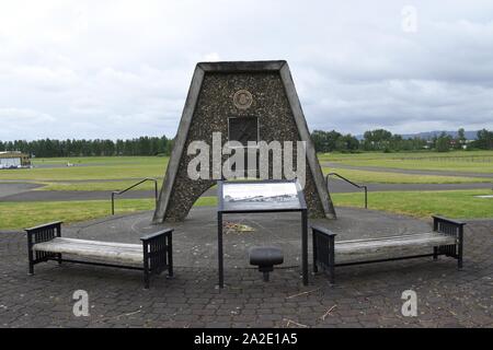 Un mémorial pour le premier vol transpolaire de Moscou à Vancouver Vol (Pearson) fait maintenant sur le terrain en 1937. Partie de Fort Vancouver Hist National. Site. Banque D'Images