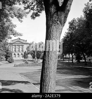 Blick auf das Deutsche Theater à Berlin, Deutschland 1930 er Jahre. Vue de la Deutsches Theatre Theatre à Goettingen, Allemagne 1930. Banque D'Images