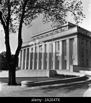 Das alte Theatre de Dessau, Deutschland 1930 er Jahre. Ancien théâtre à Dessau, Allemagne 1930. Banque D'Images