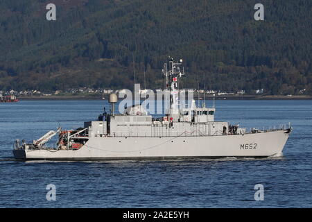 Cephee, un Centaure-classe (tripartite) exploité par la destiné au chasseur de la marine française, passant Gourock à son arrivée pour l'exercice Joint Warrior 19-2. Banque D'Images