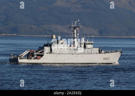 Cephee, un Centaure-classe (tripartite) exploité par la destiné au chasseur de la marine française, passant Gourock à son arrivée pour l'exercice Joint Warrior 19-2. Banque D'Images