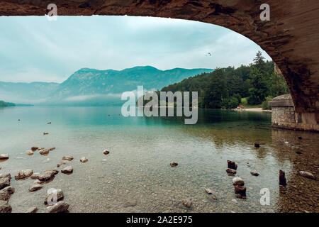 Lac de Bohinj - belle destination de voyage en Slovénie, pat du parc national de Triglav Banque D'Images