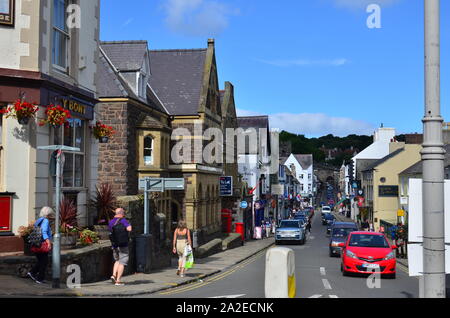 Photo d'une des ruelles pittoresques à proximité du Château de Conwy. Banque D'Images