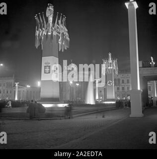 Berlin herausgeputzt ist zum Besuch des Duce Benito Mussolini im September 1937, Deutschland 1930 er Jahre. Capitale de Berlin est décoré pour la visite du duce italien Benito Mussolini en septembre 1937. Banque D'Images