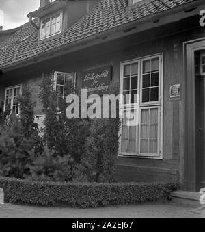 Der Eingang des Landesinstituts Bienenforschung en Celle, für Deutschland 1930 er Jahre. L'entrée de l'abeille centre de recherche à Celle, Allemagne 1930. Banque D'Images