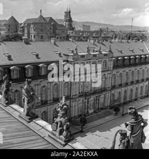 Blick vom neuen Zum Alten Schloss à Stuttgart, Deutschland 1930er Jahre. Vue à partir de la nouvelle de l'ancien château à Stuttgart, Allemagne 1930. Banque D'Images