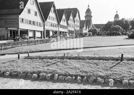 Die Stadtkirche de Freudenstadt, eine der seltenen Winkelkirchen, Deutsches Reich 1930er Jahre. L'église paroissiale de Freudenstadt, l'une des rares églises rectangulaire, Allemagne 1930. Banque D'Images