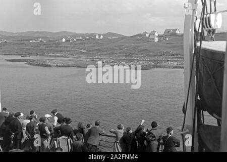 Mit dem Schiff KdF 'Wilhlem Gustloff' auf Nordlandfahrt en Norvège, 1930 er Jahre. Avec le navire 'KdF Wilhlem Gustloff' sur un voyage en Norvège, en 1930. Banque D'Images