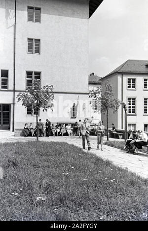 Ein Ausflug zur Ruprecht-Karls-Universität Heidelberg, Deutsches Reich 1930er Jahre. Une excursion à la Ruprecht Karls Université de Heidelberg ; G Banque D'Images