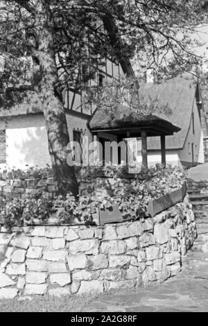 Sportheim KdF Das Belzig dans der Mark Brandenburg, Deutschland 1930 er Jahre. Sports le club house à Belzig à Brandebourg, Allemagne 1930. Banque D'Images