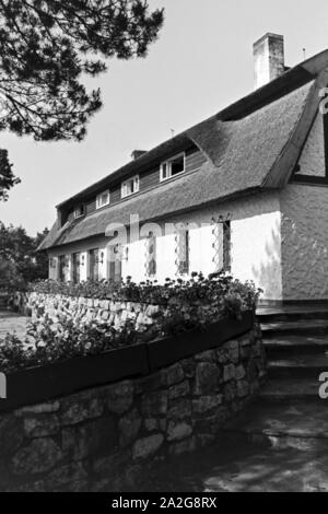 Sportheim KdF Das Belzig dans der Mark Brandenburg, Deutschland 1930 er Jahre. Sports le club house à Belzig à Brandebourg, Allemagne 1930. Banque D'Images