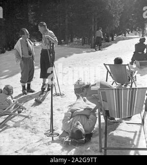 Skigebiet am Feldberg im Schwarzwald, Deutsches Reich 1930er Jahre. Région de ski au Mont Feldberg en Forêt-Noire, Allemagne 1930. Banque D'Images