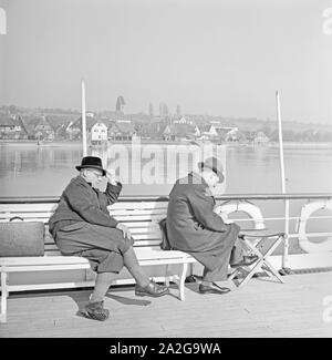 Ein Ausflug nach Lindau am Bodensee, Deutsches Reich 1930er Jahre. Un voyage à Lindau situé au bord du lac de Constance, Allemagne 1930. Banque D'Images