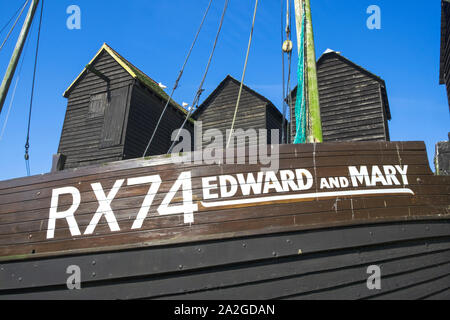 Ancien Bateau de pêche, Edward et Mary, à l'affiche sur la vieille ville de Hastings, Stade open air Maritime Museum Heritage trimestre, Rock-a-Nore, East Sussex, UK Banque D'Images