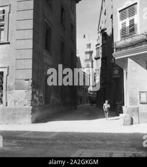 Ein Ausflug nach Hall in Tirol, Deutsches Reich 1930er Jahre. Un voyage à Hall en Tyrol, Allemagne 1930. Banque D'Images