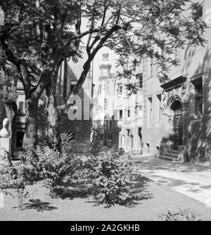 Ein Ausflug nach Hall in Tirol, Deutsches Reich 1930er Jahre. Un voyage à Hall en Tyrol, Allemagne 1930. Banque D'Images