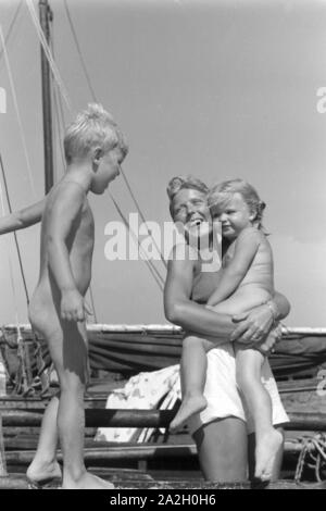 Sommerferien an der Ostsee, Deutsches Reich 1930er Jahre. Vacances d'été sur la mer Baltique, Allemagne 1930. Banque D'Images