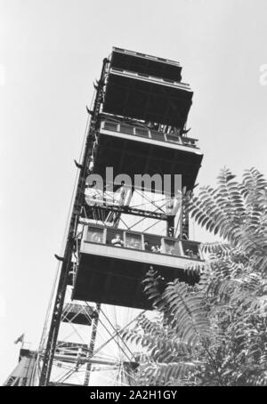 Ein Ausflug in den Wiener Vergnügungspark (Wiener Prater), Deutsches Reich 1930er Jahre. Un voyage dans le parc de loisirs du Prater de Vienne (Vienne), Allemagne 1930 Banque D'Images