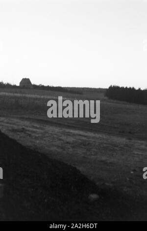 Dans der märkischen Landschaft bei Berlin, Deutschland 1930er Jahre. À Maerkische Landschaft, près de Berlin, Allemagne 1930. Banque D'Images